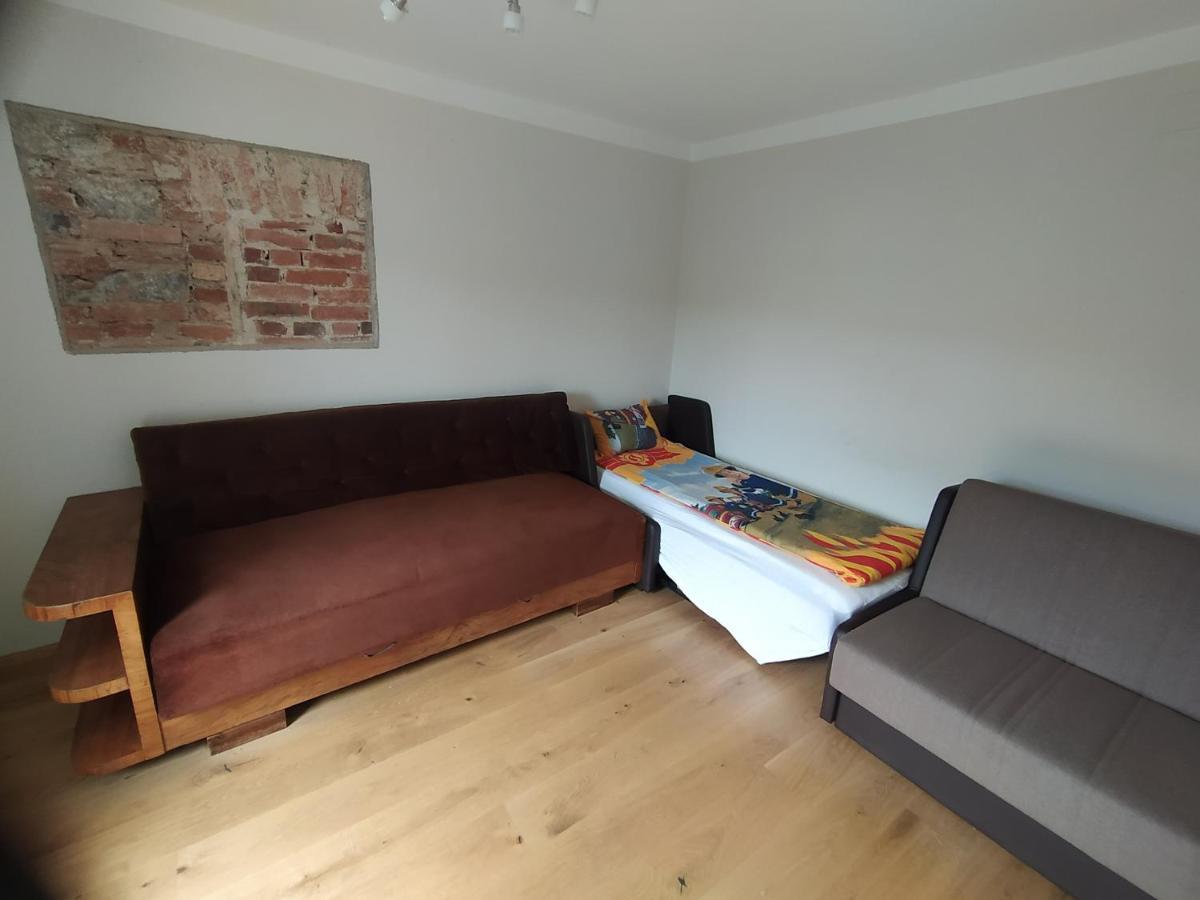 Apartmaji Maln Доленсле Топлице Екстериор снимка