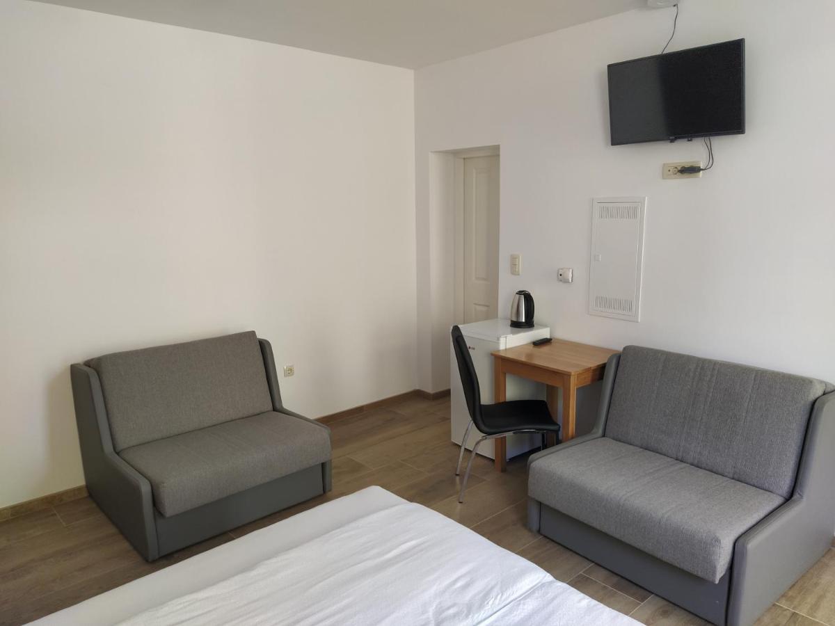 Apartmaji Maln Доленсле Топлице Екстериор снимка