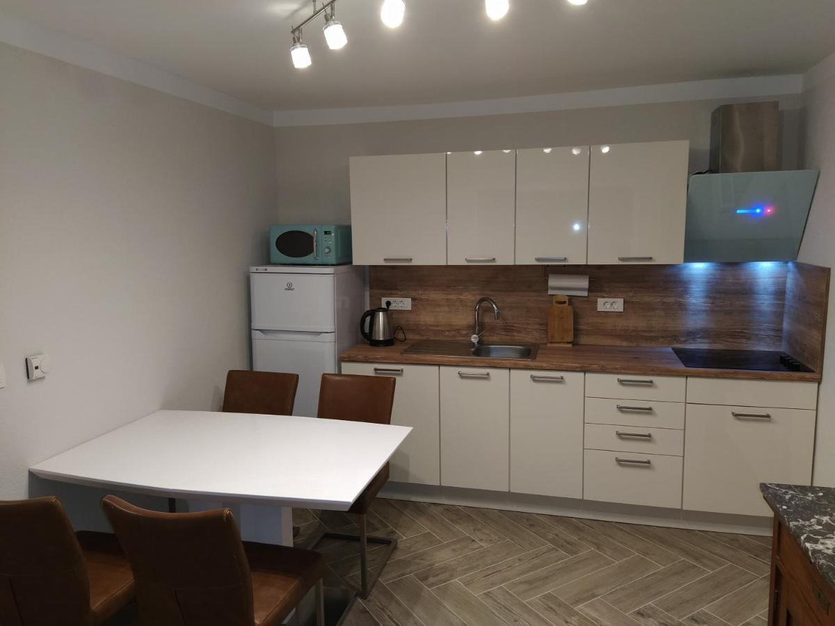 Apartmaji Maln Доленсле Топлице Екстериор снимка